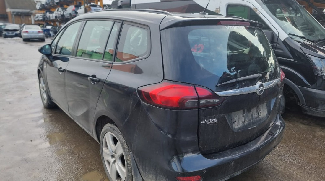 Bancheta spate Opel Zafira C 2015 monovolum 2.0 cdti