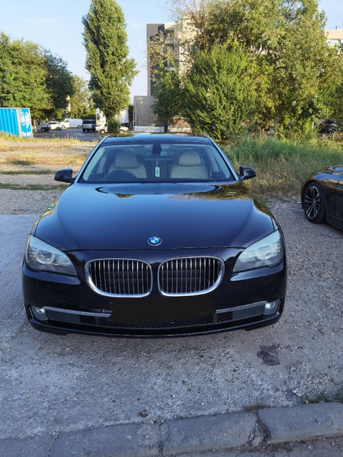 Bara fata BMW F01 seria 7 3.0 245cp berlina