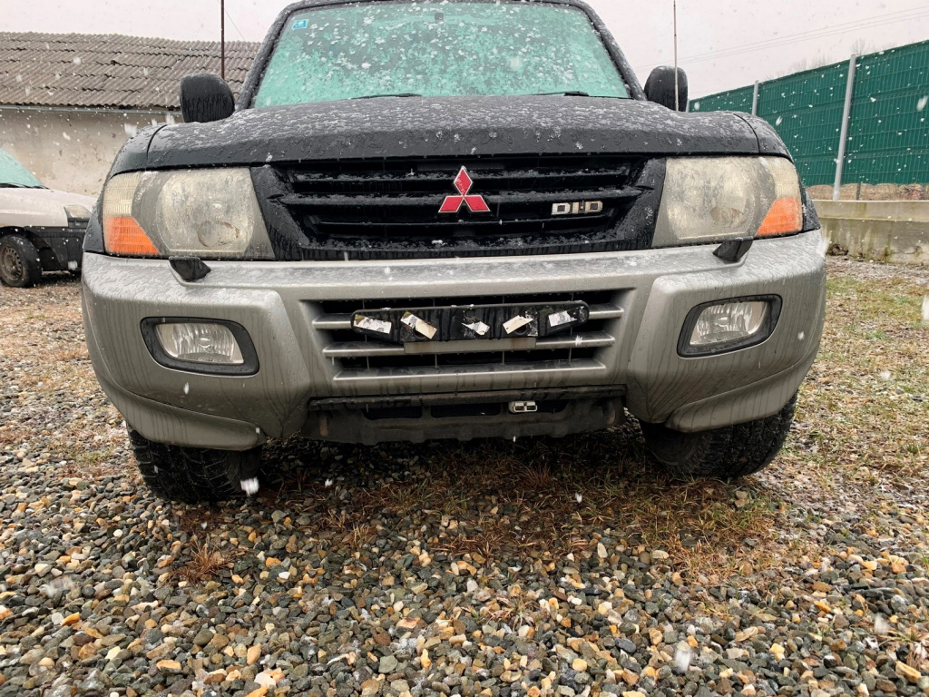 Bara Fata Mitsubishi Pajero MK3 1999-2006