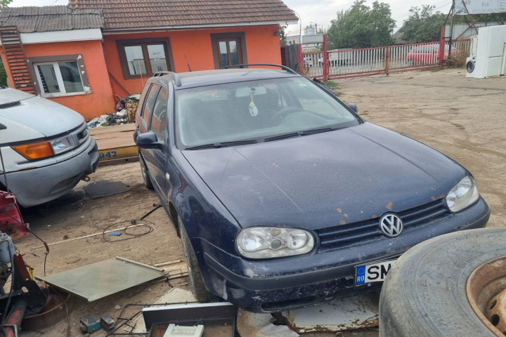 Bara fata Volkswagen VW Golf 4 [1997 - 2006] wagon 1.9 TDI MT (101 hp)