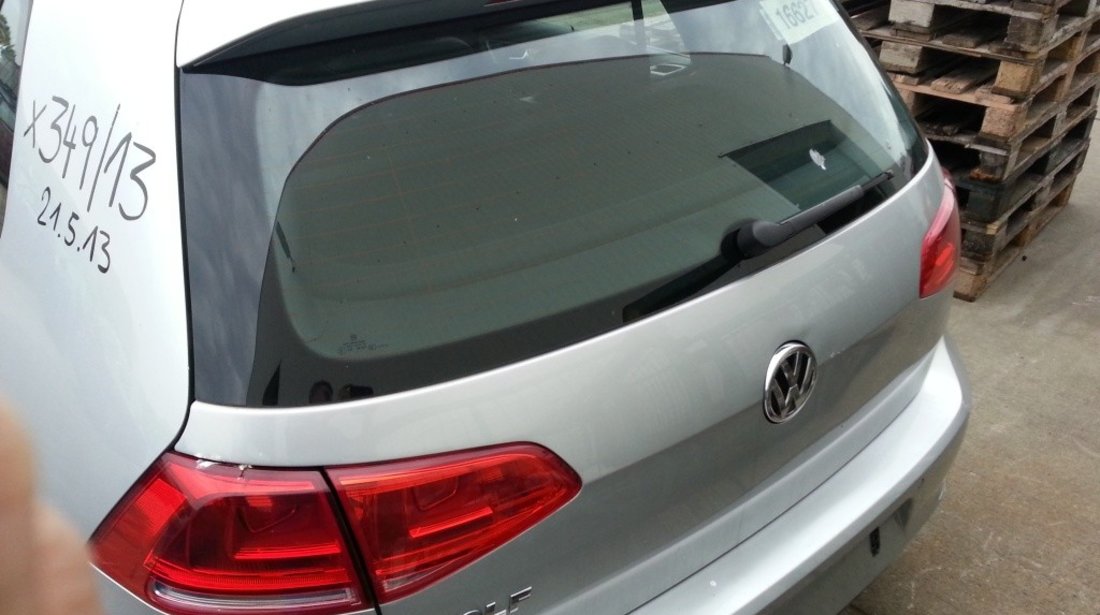 Bara spate cu senzori de parcare Vw Golf 7 hatchback model 2013