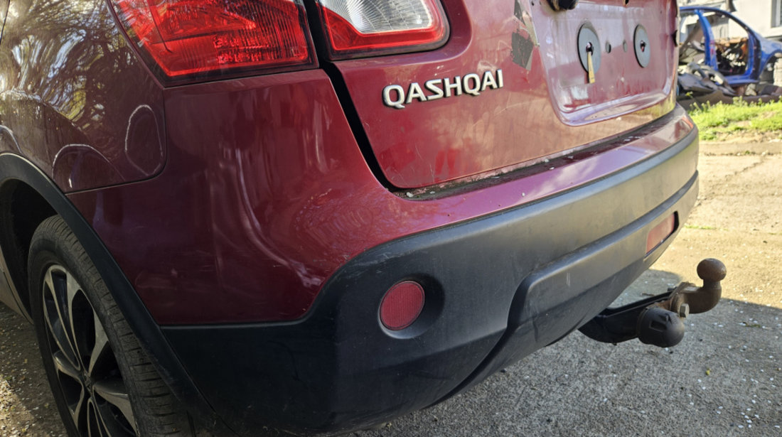 Bara spate Nissan Qashqai 2012