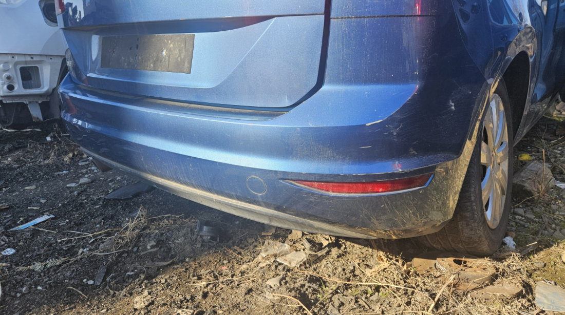 Bara spate Volkswagen Sportsvan 2015