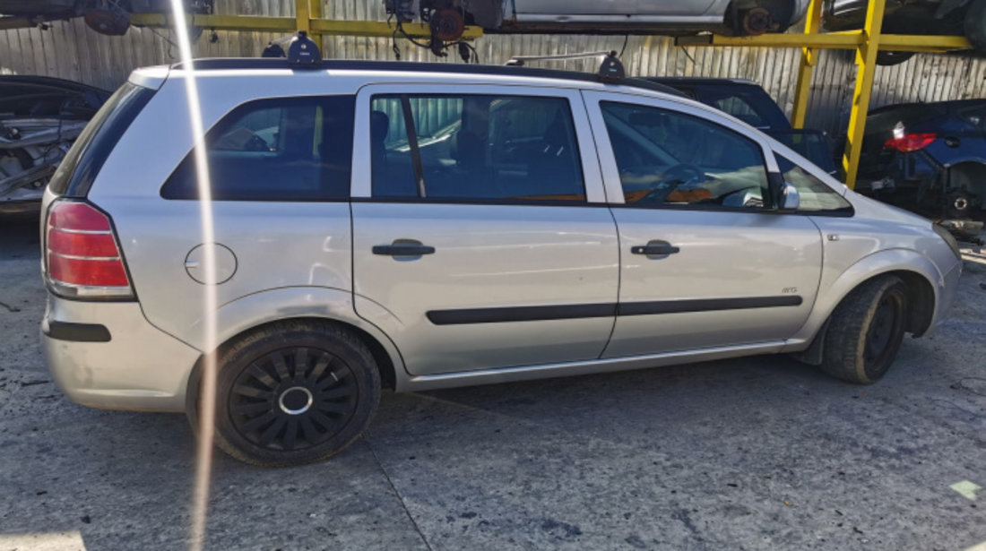 Bara stabilizatoare punte spate Opel Zafira B 2006 monovolum 1.6 benzina z16xep