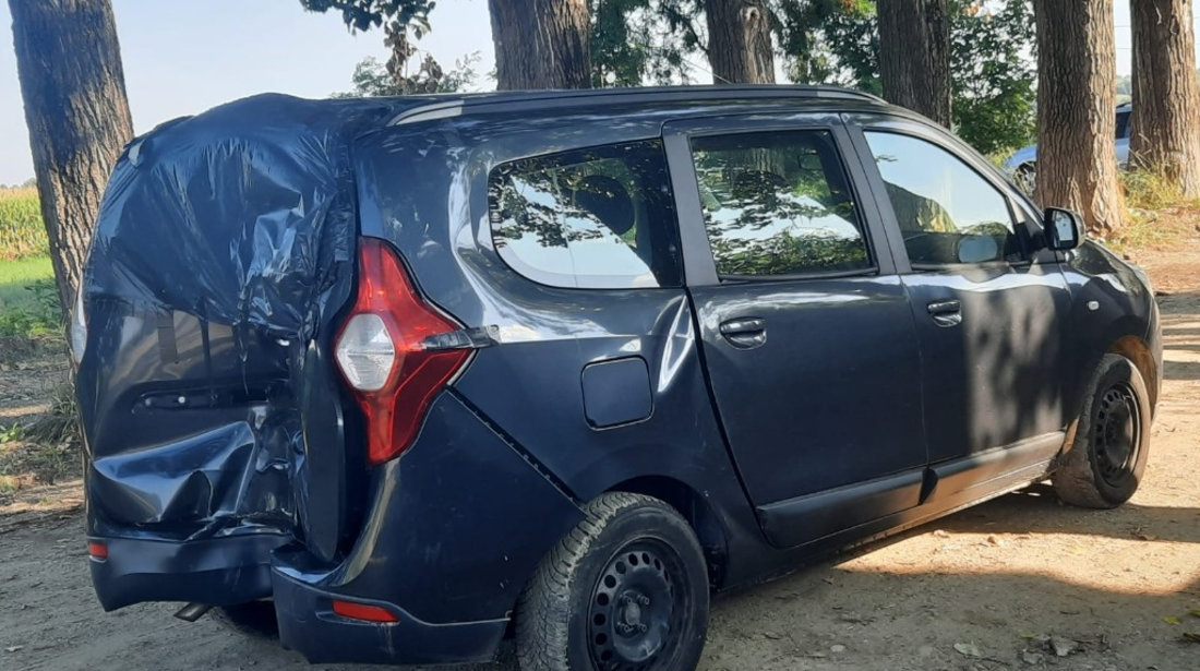 Bascula dreapta Dacia Lodgy 2013 7 locuri 1.5 dci