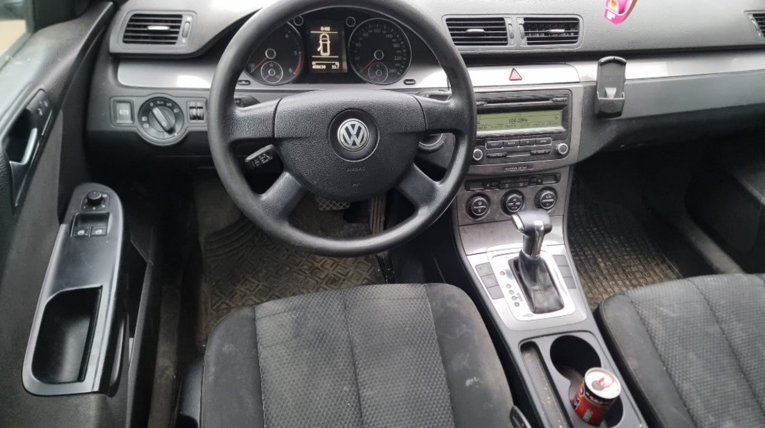 Bascula dreapta Volkswagen Passat B6 2010 break 2.0 CBA