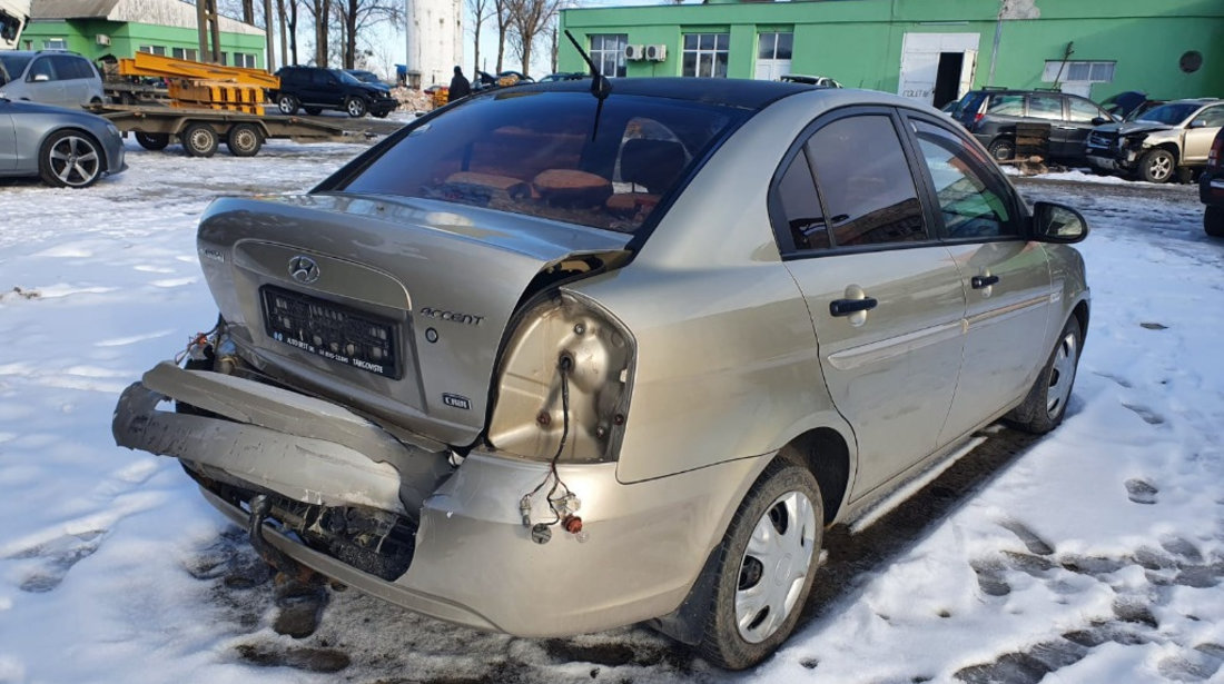 Bascula stanga Hyundai Accent 2007 berlina 1.5 d