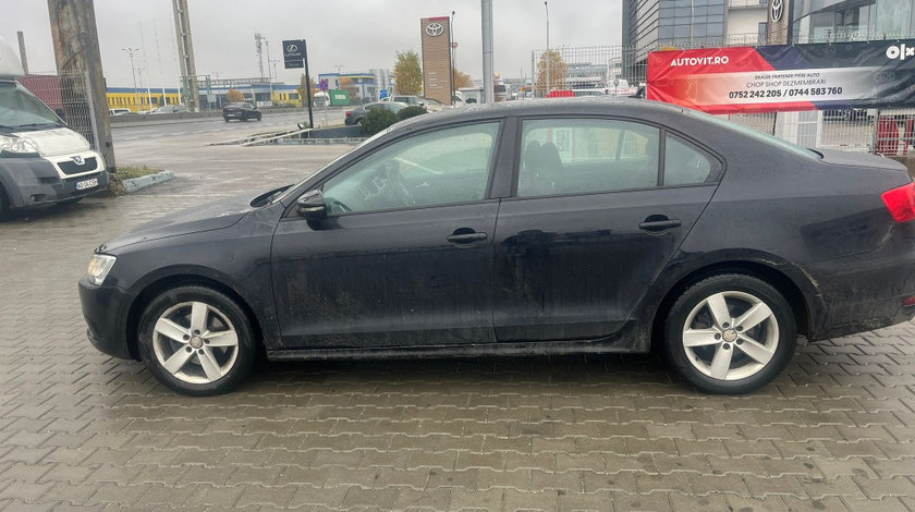 Bascula stanga Volkswagen Jetta 2011 SEDAN 2.0 TDI CFFB