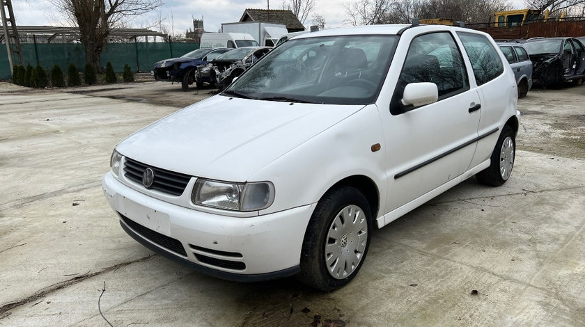 Bloc lumini Volkswagen Polo 6N 2000 HATCHBACK 1,0 i