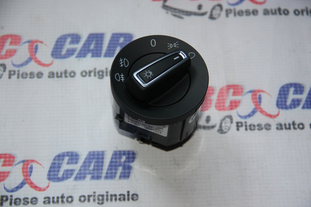 Bloc lumini VW Golf 7 cod: 5G0941431BF model 2015