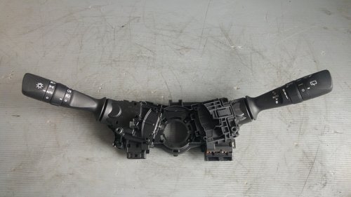 Bloc manete semnalizare si stergatoare toyota auris e18 2012-2018 17f852 0272017f852