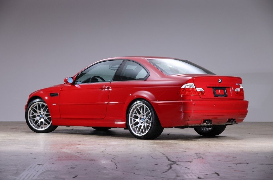 BMW M3 cu 3.112 kilometri la bord