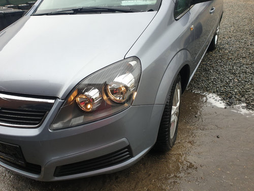 Brat dreapta fata Opel Zafira B 2007 Monovolum 6+1 locuri 1.9 cdti