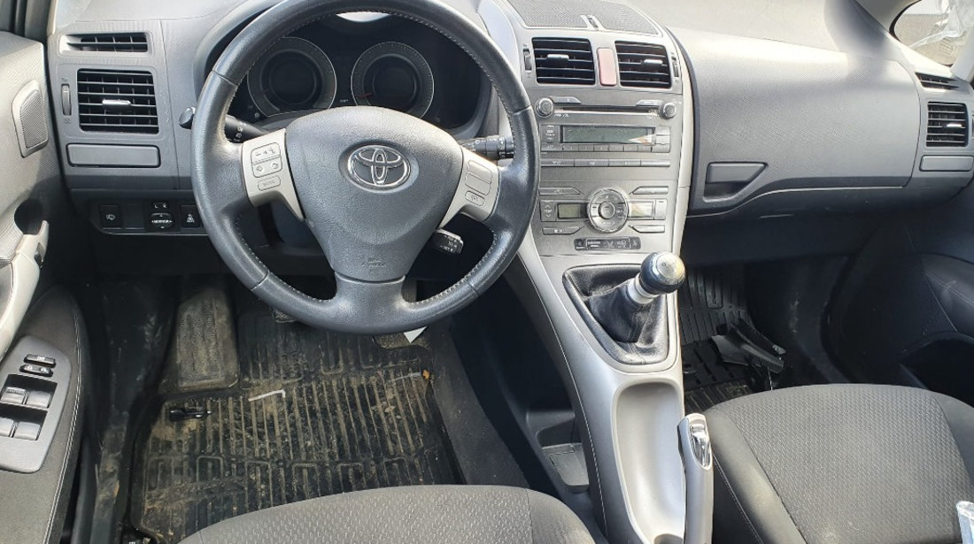 Brat dreapta fata Toyota Auris 2008 hatchback 2.2 d-cat