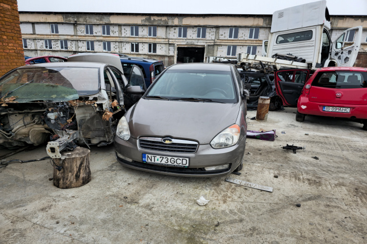 Brat stanga fata Hyundai Accent 2010 berlina 1.4 benzina G4EE