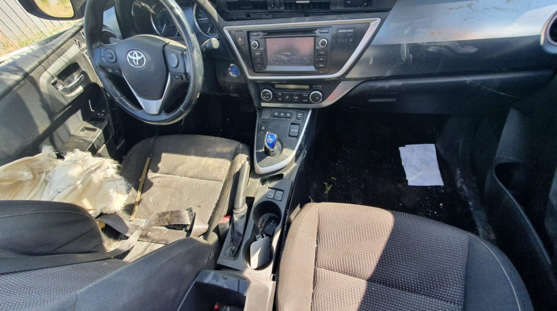 Brat stanga fata Toyota Auris 2014 2 break 1.8 hybrid