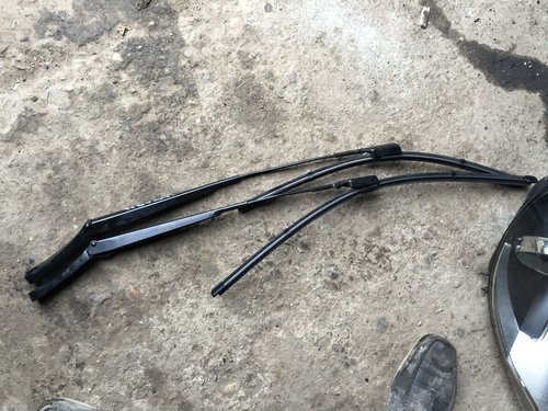 Brate stergatoare Vw Tiguan 2009 2010 2011 2012