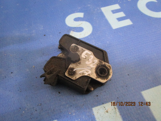 Broasca capota BMW E32 1992; 51231908330