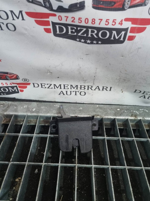 Broasca haion originala VW Touareg 7L cod piesa : 7l6827505h