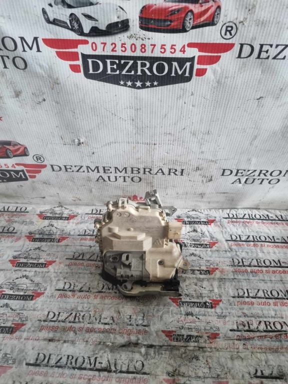 Broasca usa dreapta fata Audi A5 B8 Cabrio cod piesa : 8J1837016C