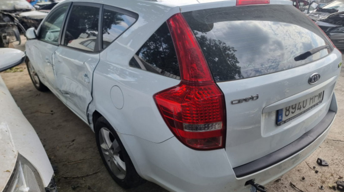 Broasca usa dreapta fata Kia Ceed 2012 break 1.6