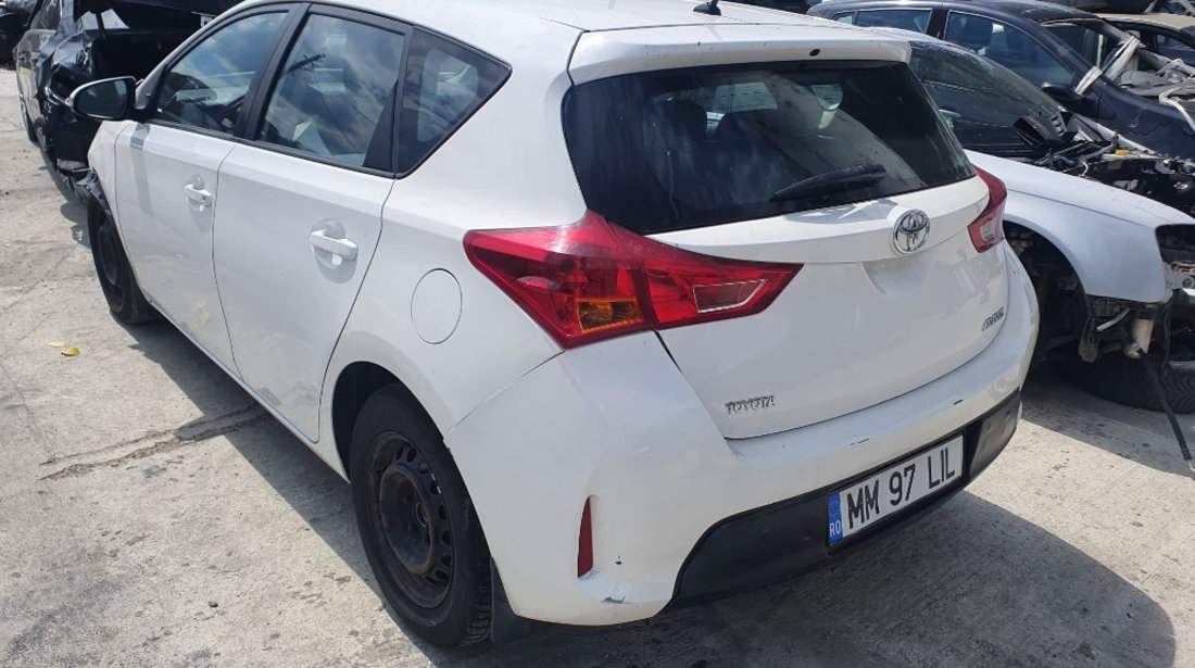 Broasca usa dreapta fata Toyota Auris 2014 hatchback 1.4 d