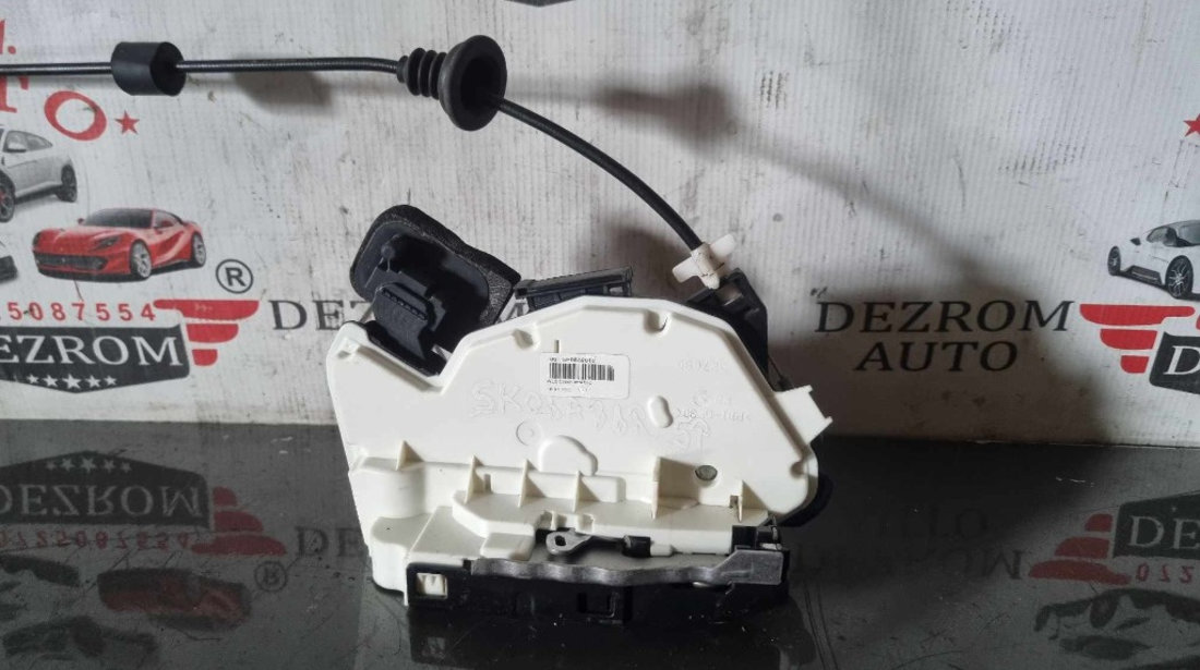 Broasca usa dreapta spate 5E0839016 Skoda Octavia III Combi