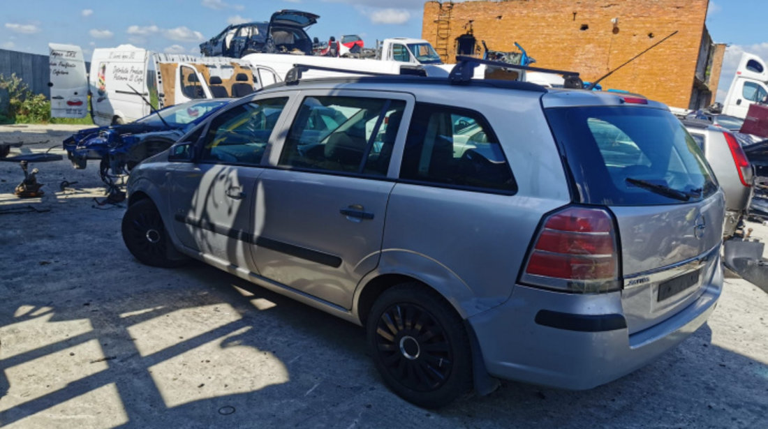 Broasca usa dreapta spate Opel Zafira B 2006 monovolum 1.6 benzina z16xep