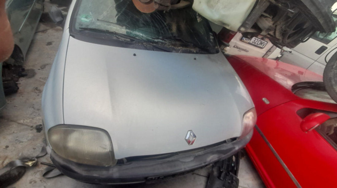 Broasca usa fata stanga Renault Clio 2 [1998 - 2005] Hatchback 5-usi 1.2 MT (75 hp)