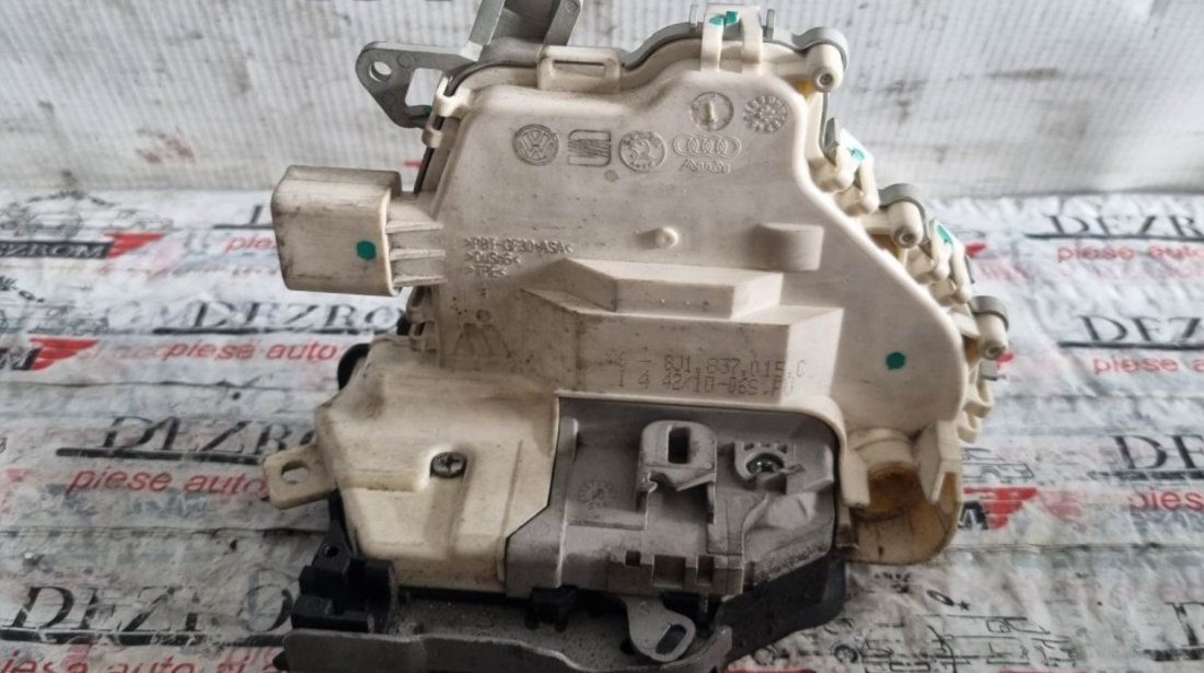 Broasca usa stanga fata Audi Q3 8U cod piesa : 8J1837015C