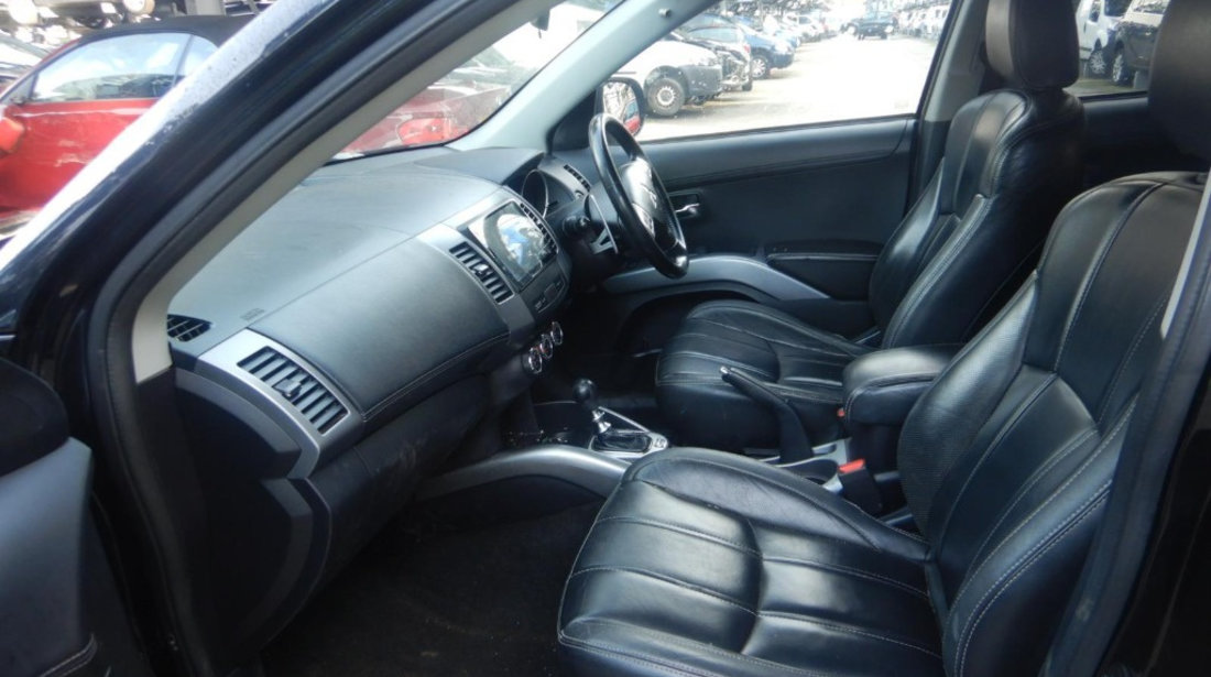 Broasca usa stanga fata Mitsubishi Outlander 2010 SUV 2.2 DIESEL