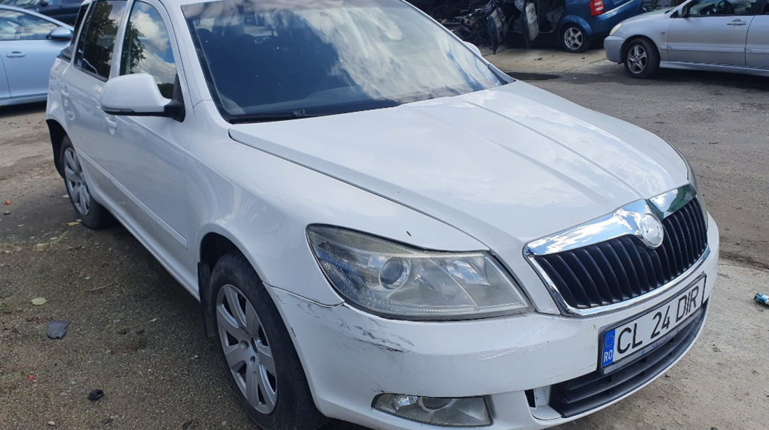 Broasca usa stanga fata Skoda Octavia 2 2009 break facelift 1.9 tdi bxe