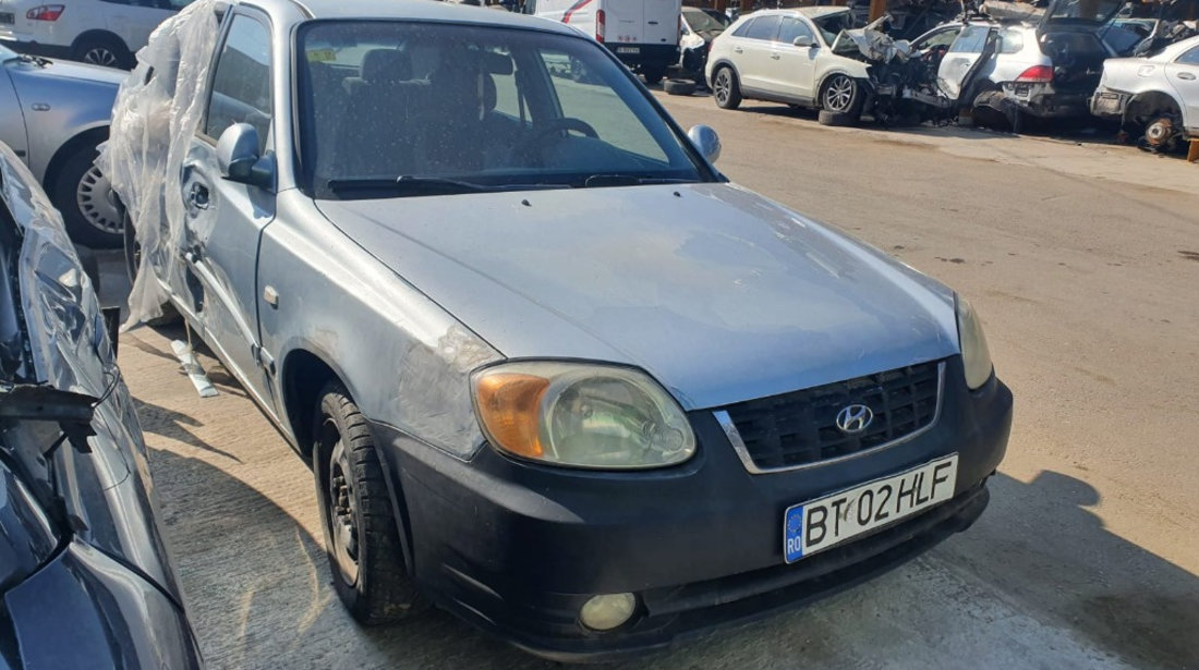 Broasca usa stanga spate Hyundai Accent 2004 berlina 1.3 benzina