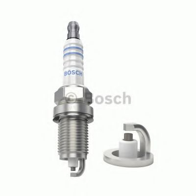 Bujii NISSAN TERRANO II (R20) (1992 - 2007) BOSCH 0 242 240 659 piesa NOUA