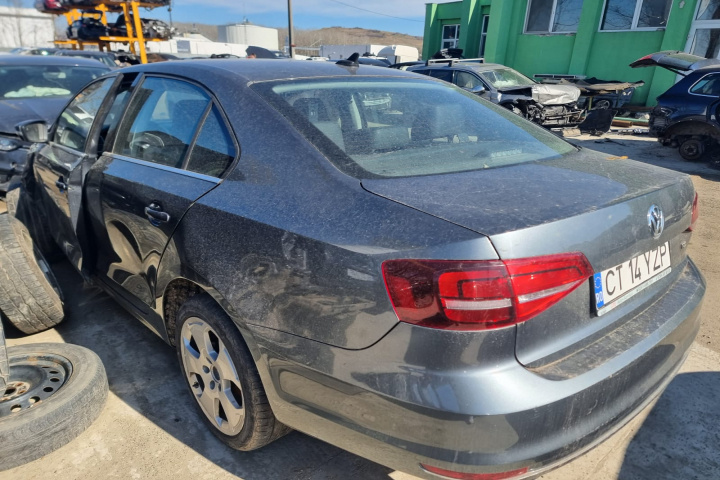 Butoane geamuri electrice Volkswagen Jetta 2018 Berlina 1.4 tsi CZTA