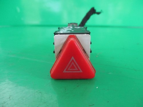 BUTON AVARIE COD 6Y0953235 SKODA FABIA FAB. 1999 - 2008 ⭐⭐⭐⭐⭐