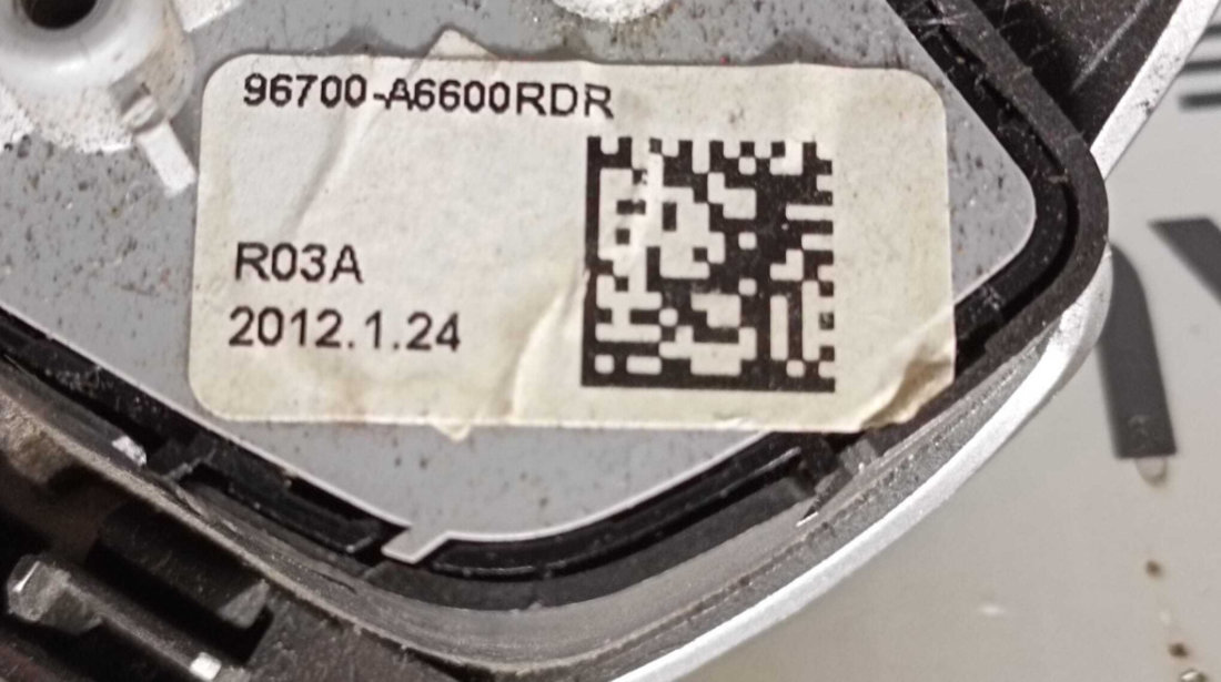 Buton Butoane Comanda Comenzi Volan Hyundai i30 2011 - 2015 Cod 56190-A6400 96700-A6600RDR 96710-A6650RDR [M4791]