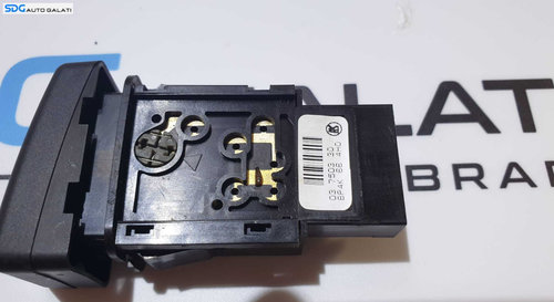 Buton Butoane Releu Avarii Avarie Comutator Lumini Consola Centrala Bord Mazda 3 2003 - 2009 Cod BP4...