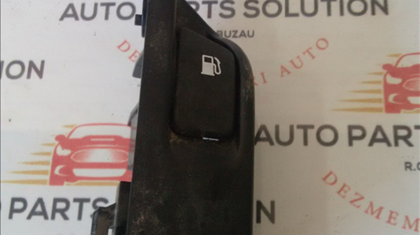 Buton deschidere clapeta rezervor TOYOTA PRIUS HYBRID 2011