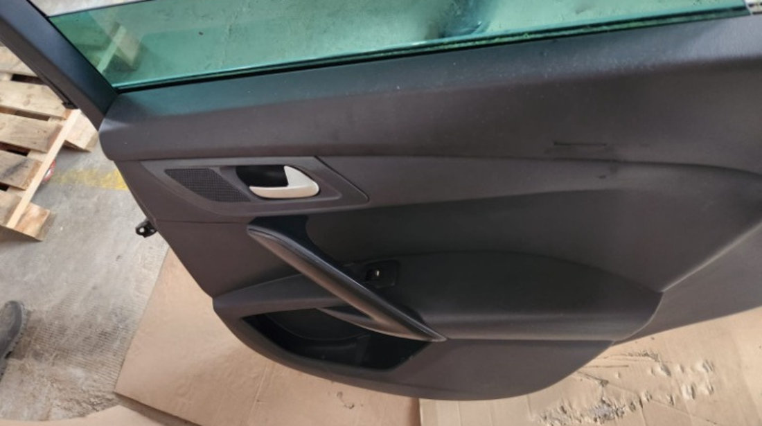 Buton geam usa dreapta spate Peugeot 508 combi an de fabricatie 2014