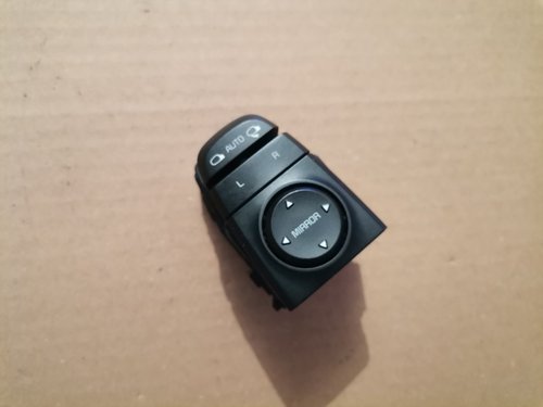 Buton reglaj oglinzi Kia Sportage (2017-2021) cod 93530-D9000