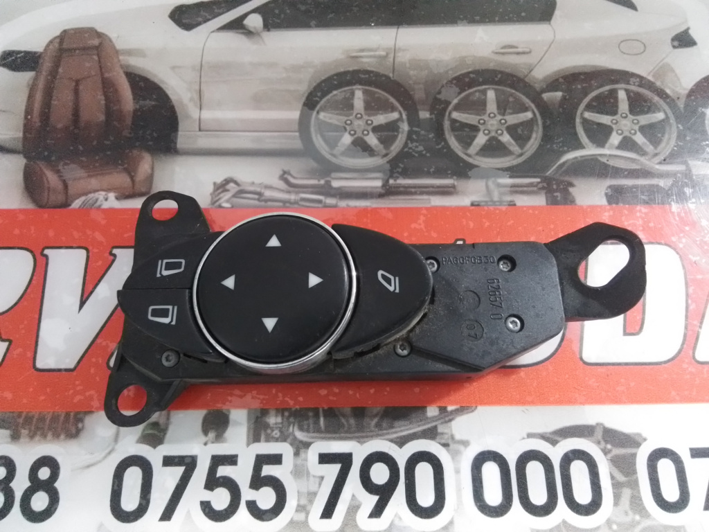 Buton reglaj oglinzi Mercedes-Benz E Class W211 2.2 Motorina 2008, 2118216079