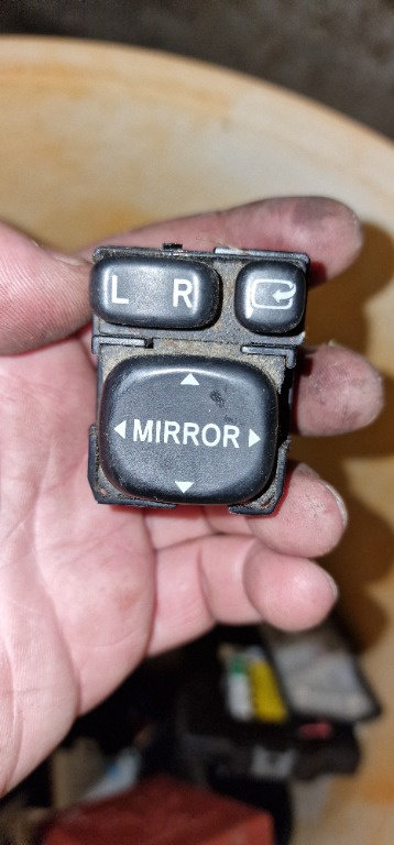 Buton Reglaj Oglinzi Mitsubishi Pajero 3.2DID