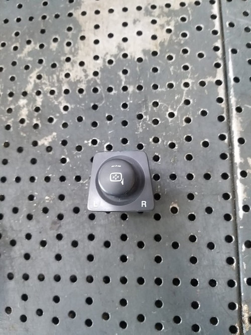 Buton reglaj oglinzi opel antara a l07 200003118