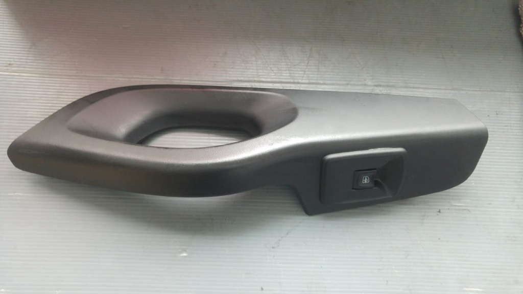 Buton usa dreapta fata renault trafic 3 93868886