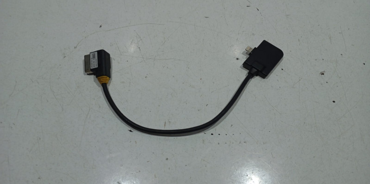 Cablu adaptor AMI 4F0051510 Audi Q5 8R [2008 - 2012]