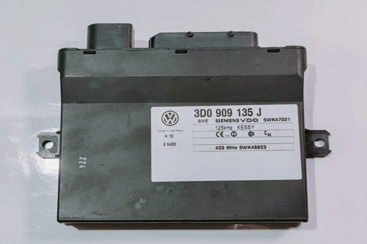 Calculator Confort Modul inchidere centralizata 3D0909135J Volkswagen VW Touareg generatia 1 7L [2002 - 2007]