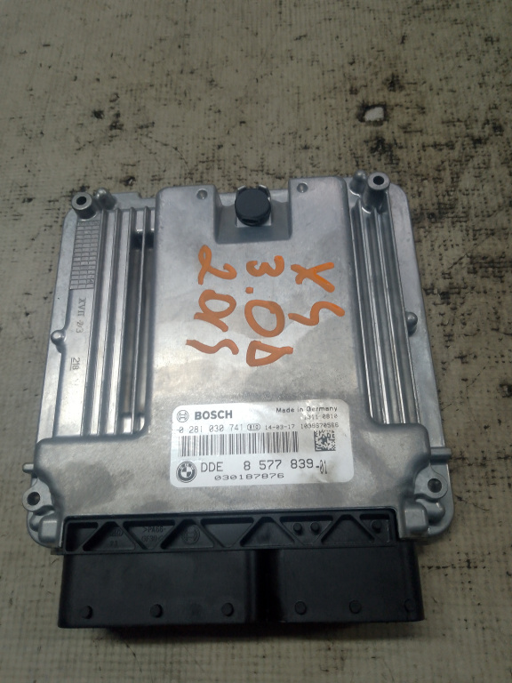 Calculator motor BMW X4 F26 3.0 Motorina 2014, 8577839-01