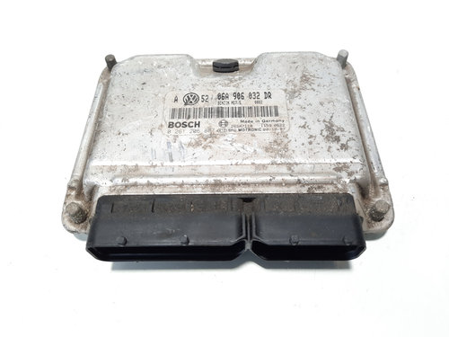 Calculator motor Bosch, cod 06A906032DR, 0261206887, Skoda, 1.8 T benz, AUM (idi:483183)