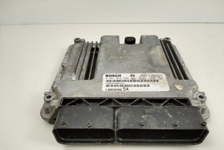 Calculator Motor Bosch ECU 0281012535 / 1039S12613 / 050927 Mitsubishi Grandis [2003 - 2011] Minivan 2.0 DI-D MT (134 hp)